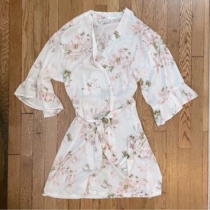 Nordstrom White Floral Getting Ready Robe / Bride or Bridesmaids